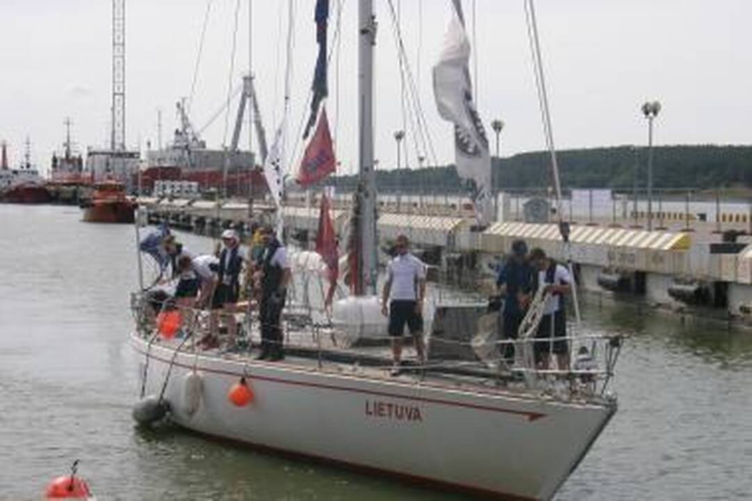 „Lietuva“ jau parplaukė į Klaipėdą