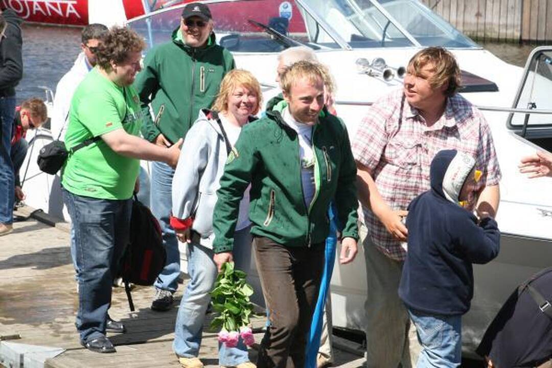 Baltijos jūrą baidarėmis perplaukę klaipėdiečiai grįžo namo