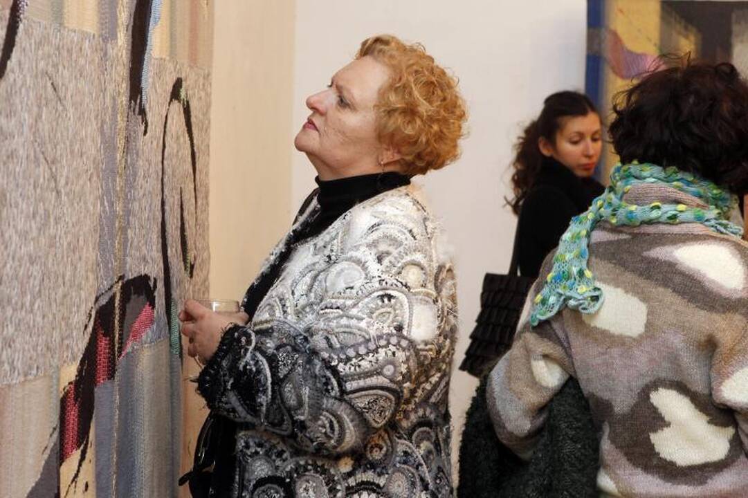 Parodą atidaręs tekstilininkas: „Visi mano darbai yra iš gamtos“