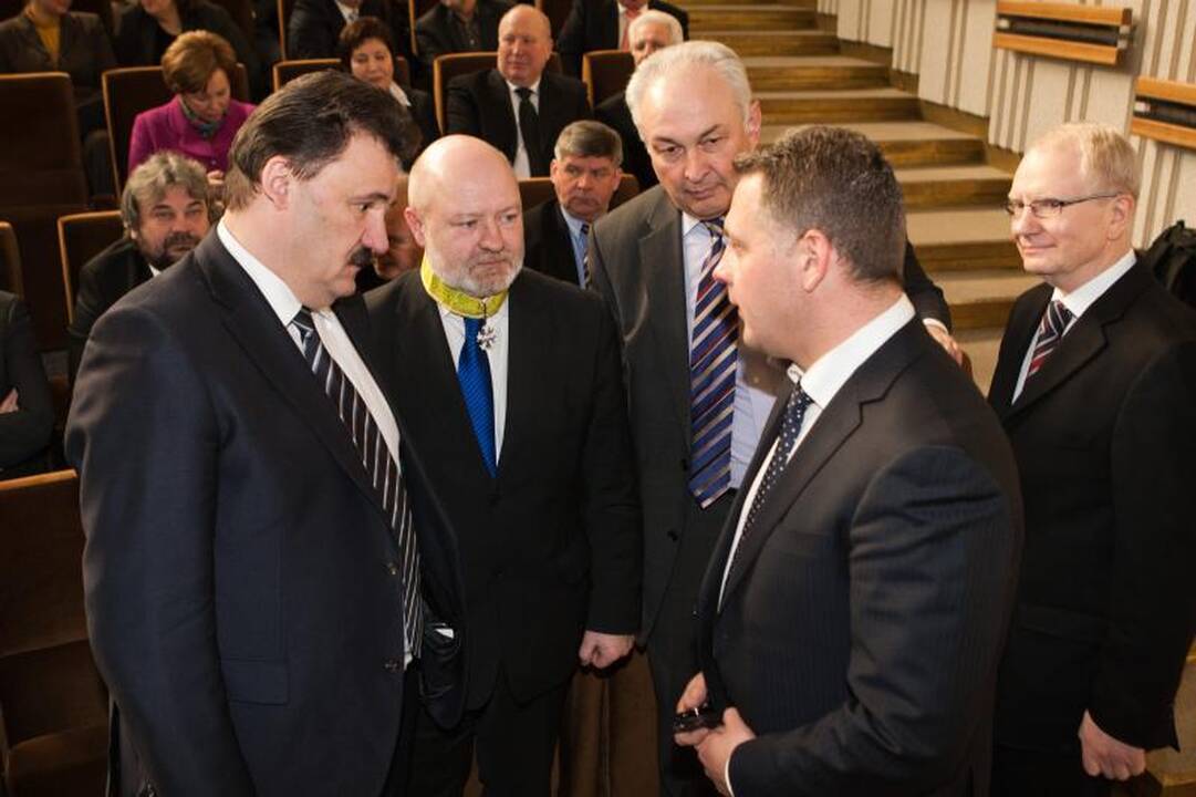 Ministras pirmininkas A.Kubilius apdovanojo klaipėdiečius