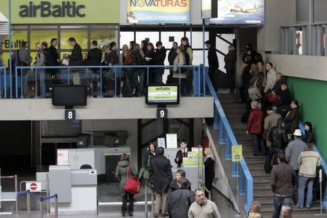 Skrydžiai virš Lietuvos nevyksta ir šeštadienį (papildyta 15 val.)