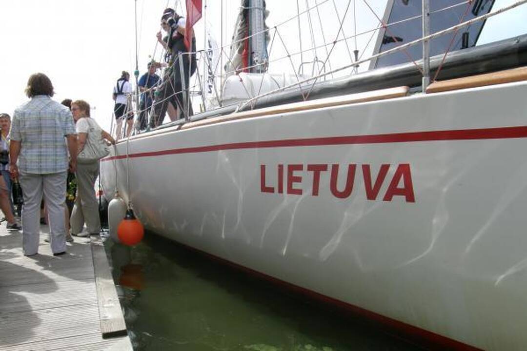 „Lietuva“ jau parplaukė į Klaipėdą