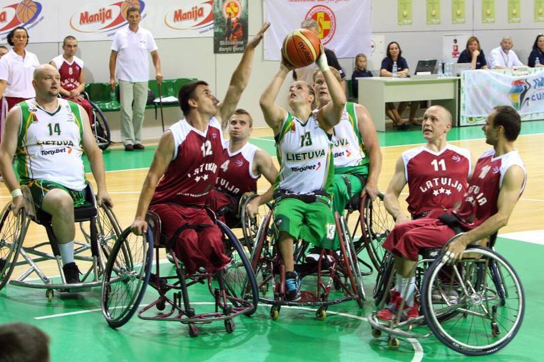Lietuvos krepšinio vežimėliuose komanda 67:54 nugalėjo Latvijos ekipą