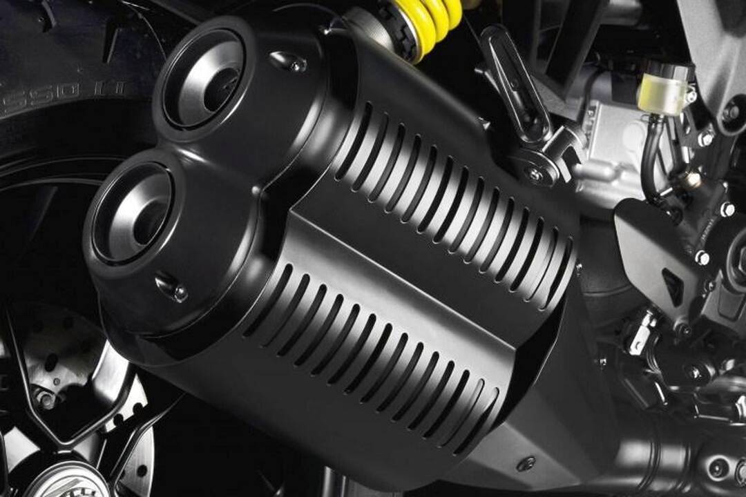 „Ducati“ akibrokštas - dyzelinis motociklas