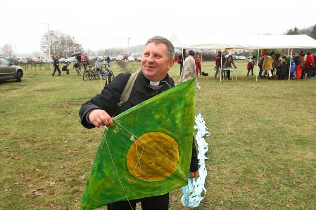 Blogas oras aitvarų šventės Zapyškyje nesužlugdė