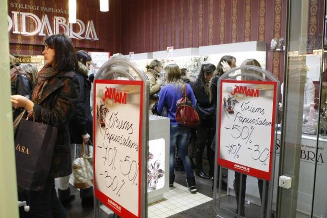"Jamam": klaipėdiečiai "Akropolio" parduotuvėse tuštino lentynas