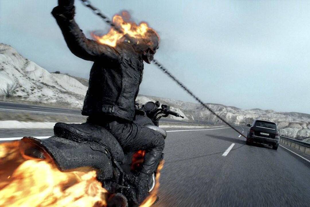N.Cage‘o žmona: Tamsos baikerio motociklas yra labai seksualus