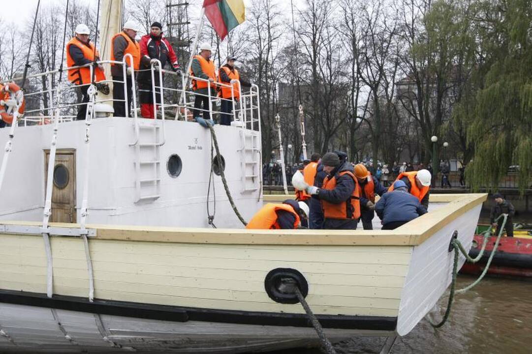 Legendinis „Meridianas“ sėkmingai išplukdytas į remonto vietą