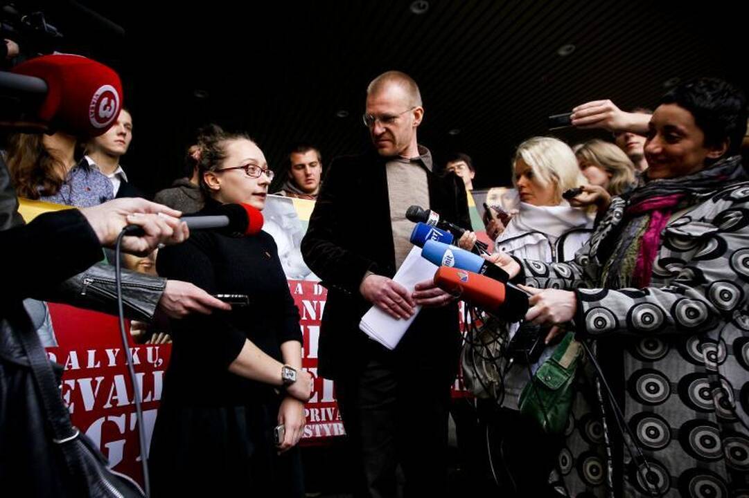 Protestuotojai: yra dalykų, kurių nevalia dergti niekam