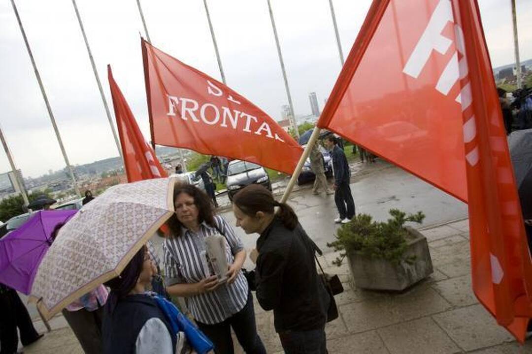TAF mitinge raginimai sodinti prokurorus