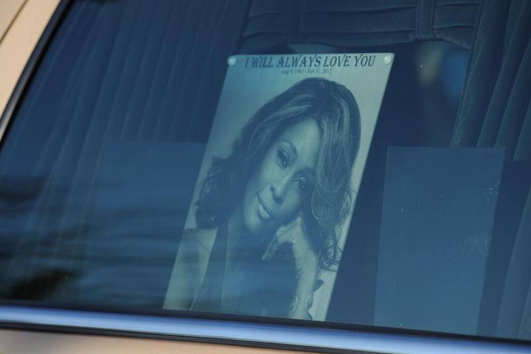 Niuarke įvyko ceremonija dainininkei Whitney Houston atminti