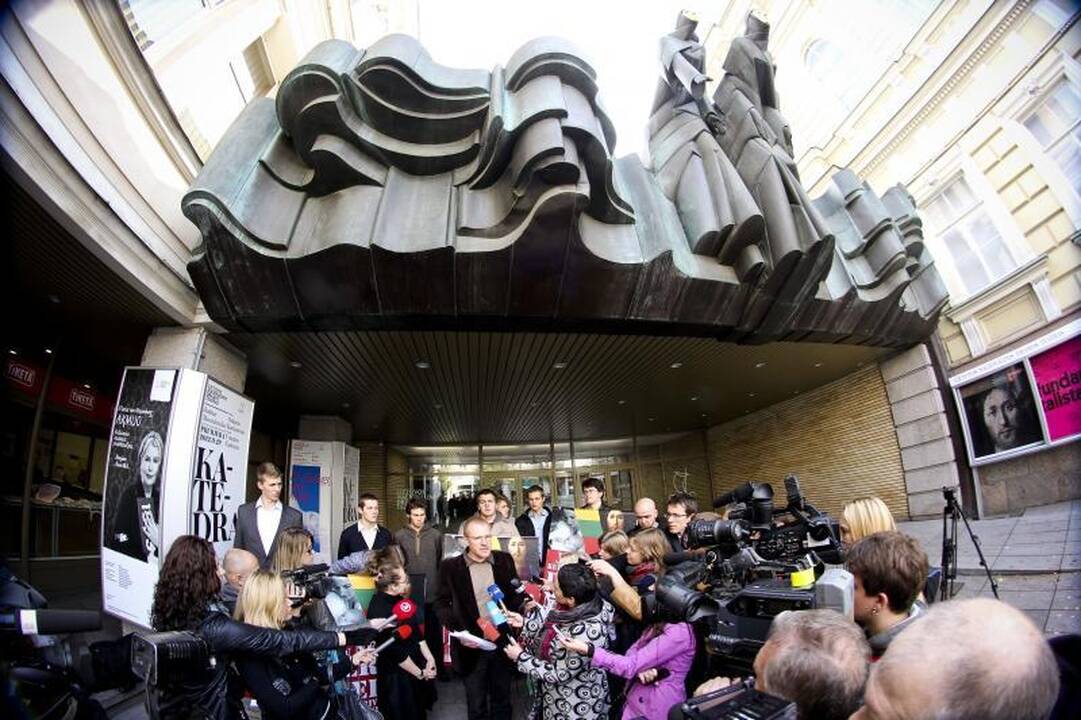 Protestuotojai: yra dalykų, kurių nevalia dergti niekam