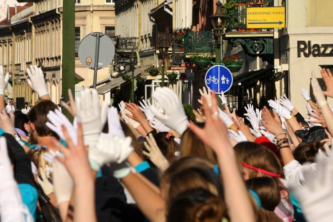 Kauno senamiestyje – masinė šokio fiesta