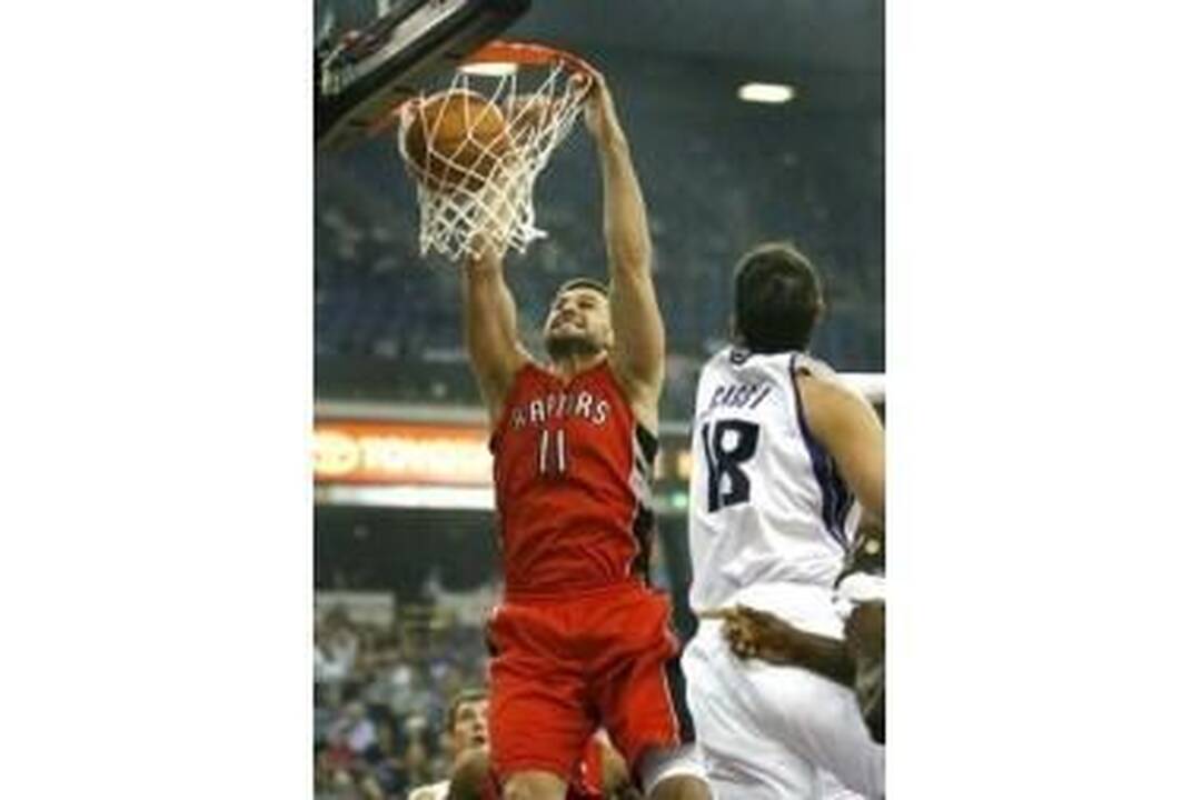 L.Kleiza į varžovų krepšį įmetė aštuoniolika taškų