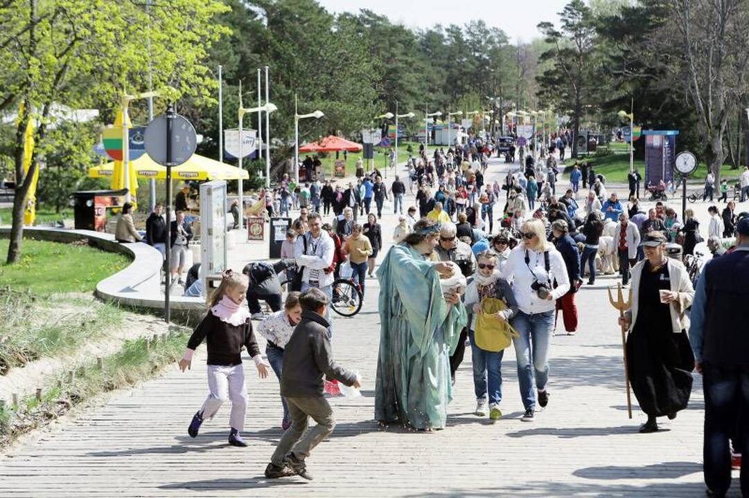 Palangoje šeštadienį gausiai lijo gintarais