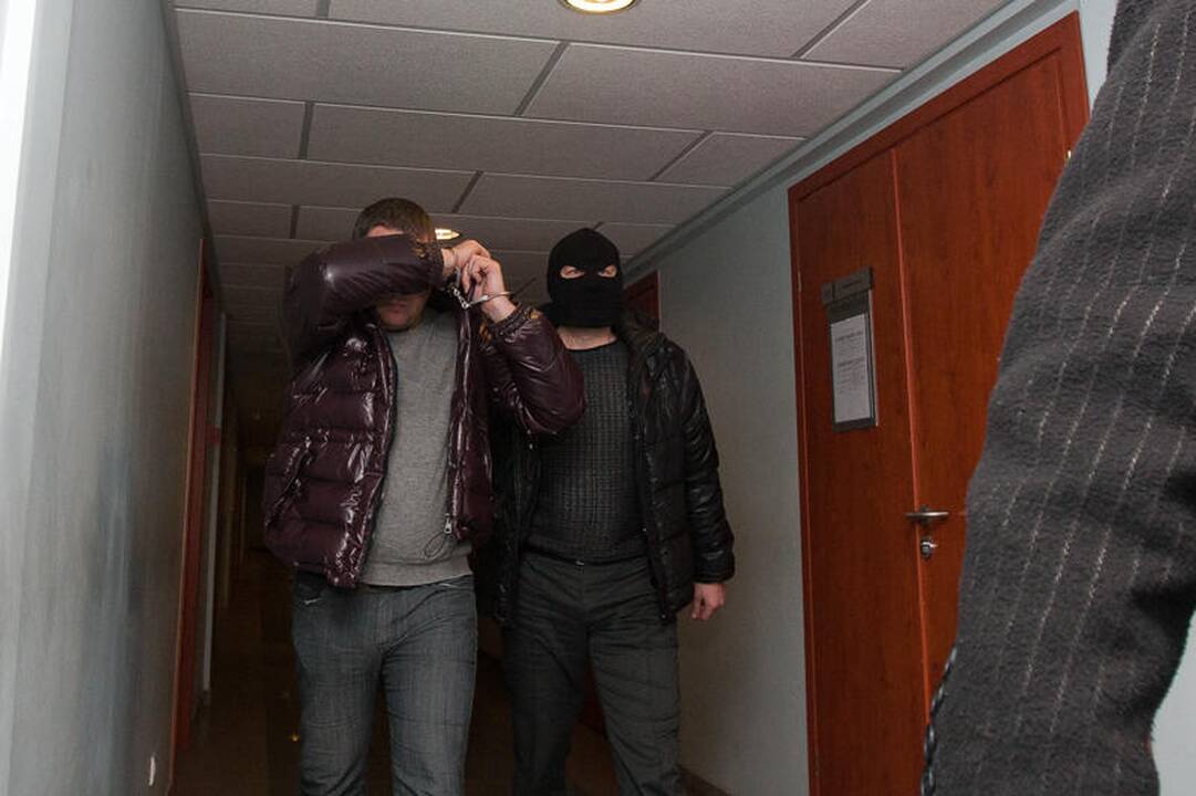 Milžiniškos kontrabandos byloje suimta 17 įtariamųjų