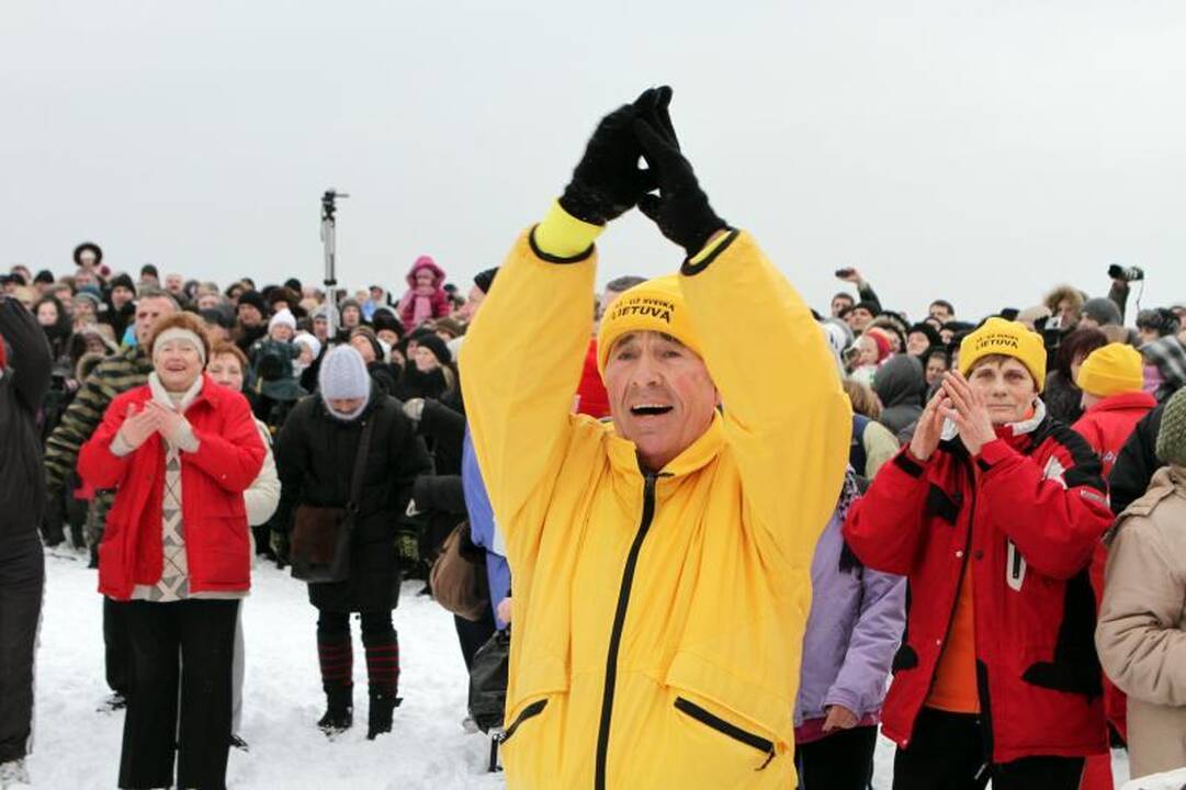 Ruonių maudynės Palangoje sutraukė tūkstančius smalsuolių