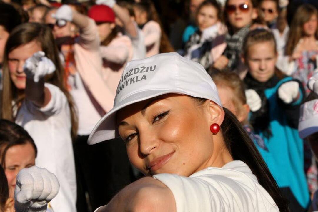 Kauno senamiestyje – masinė šokio fiesta