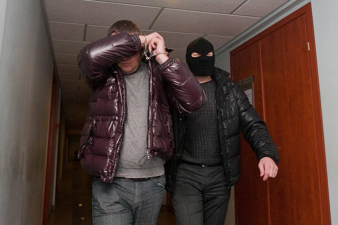 Milžiniškos kontrabandos byloje suimta 17 įtariamųjų