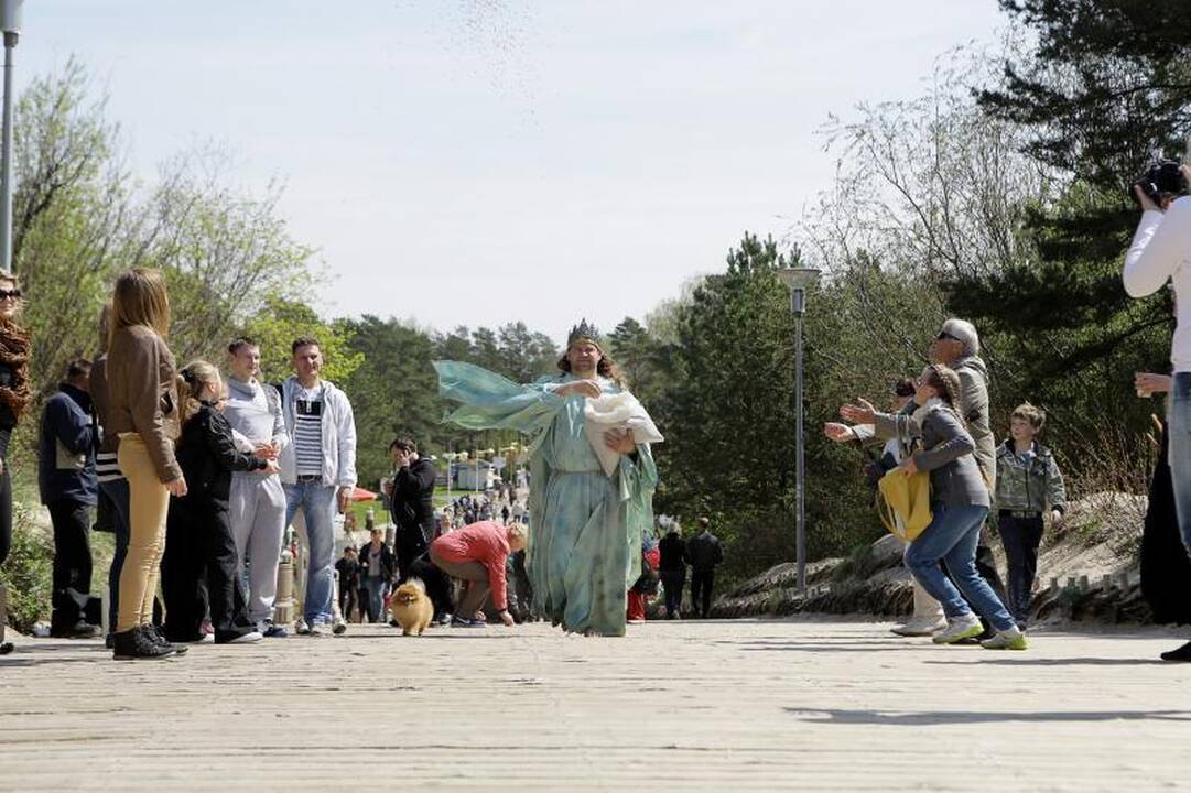 Palangoje šeštadienį gausiai lijo gintarais