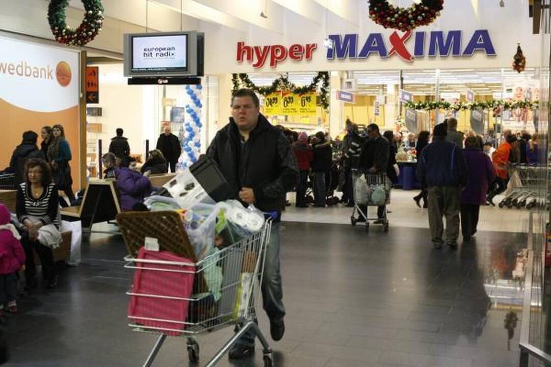 "Jamam": klaipėdiečiai "Akropolio" parduotuvėse tuštino lentynas
