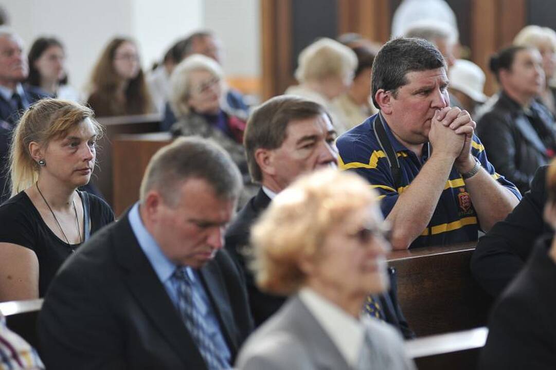 J.Brazaičio palaikų perlaidojime dabartinių šalies vadovų nebuvo