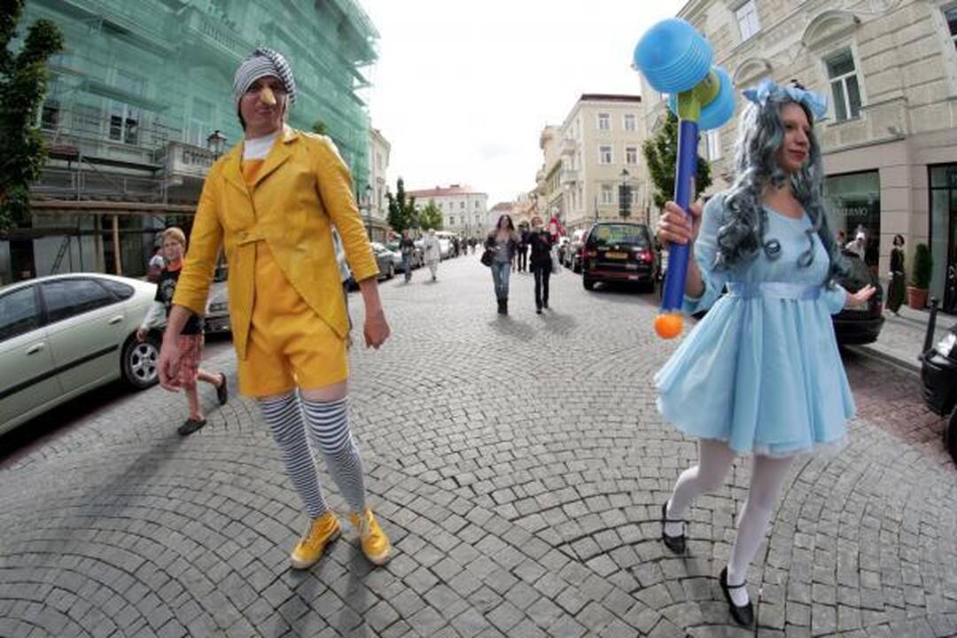 Rotušės aikštėje įsikūrė auksakaliai, puodžiai ir audėjos