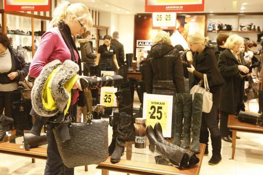 "Jamam": klaipėdiečiai "Akropolio" parduotuvėse tuštino lentynas