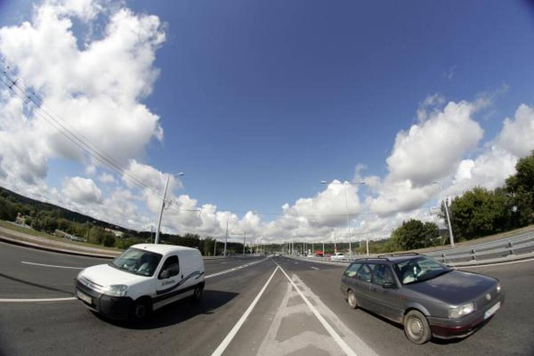 Eismas Savanorių prospekte: vėl galioja autobusų juosta ir posūkis į Vilkpėdės g.