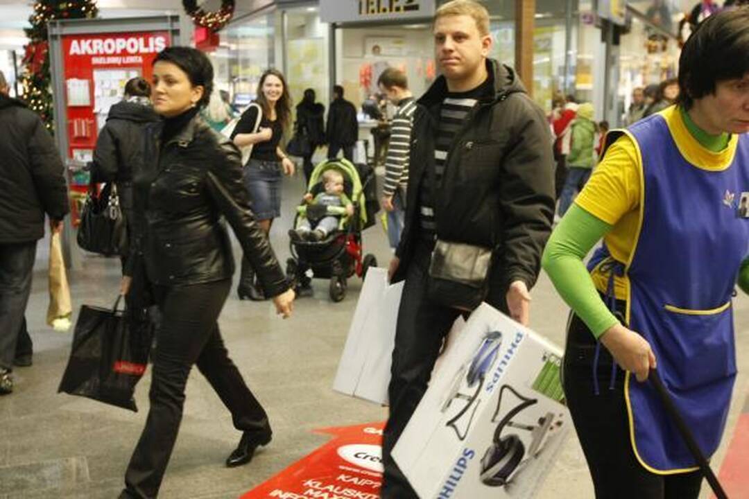 "Jamam": klaipėdiečiai "Akropolio" parduotuvėse tuštino lentynas