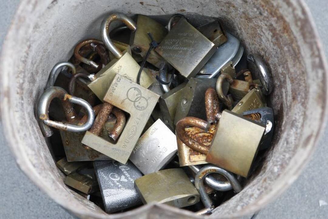 Spynas nuo Biržos tilto pjovė ir naktį  