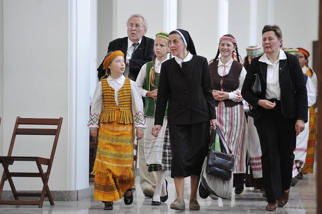 J.Brazaičio palaikų perlaidojime dabartinių šalies vadovų nebuvo