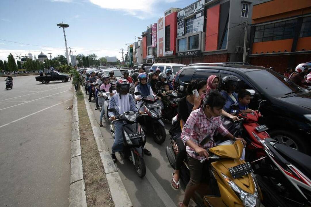Per žemės drebėjimus Indonezijoje mirė penki žmonės