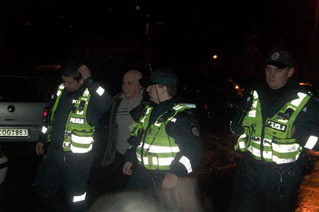 Į galvą tėvą nušovęs vilnietis pasidavė policijai
