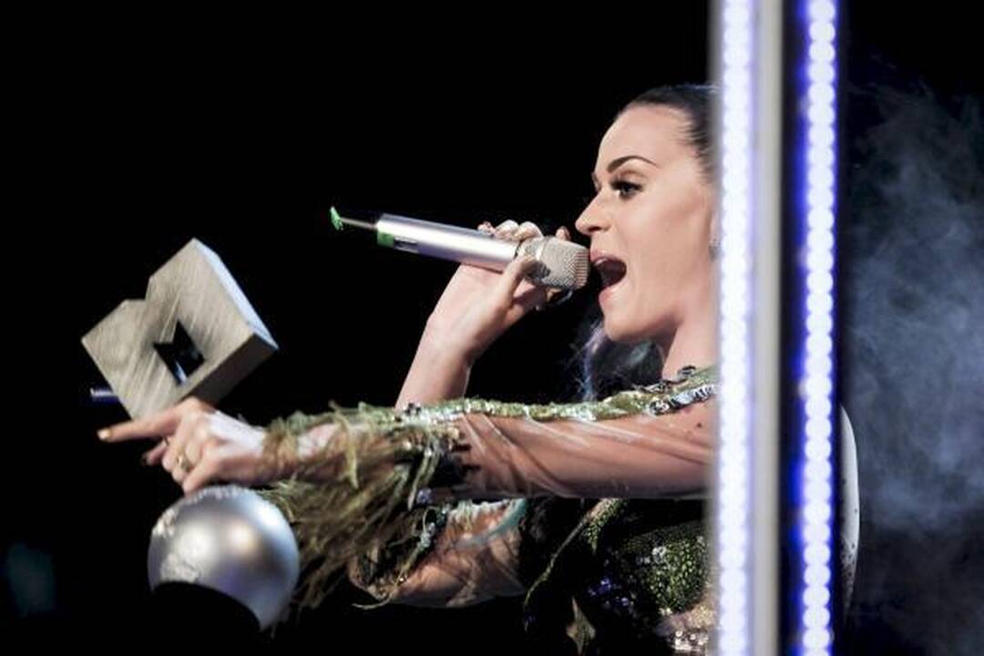 MTV Europos muzikos apdovanojimuose triumfavo Lady Gaga (papildyta)