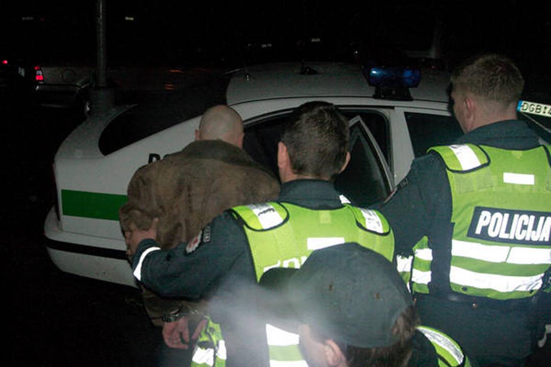 Į galvą tėvą nušovęs vilnietis pasidavė policijai