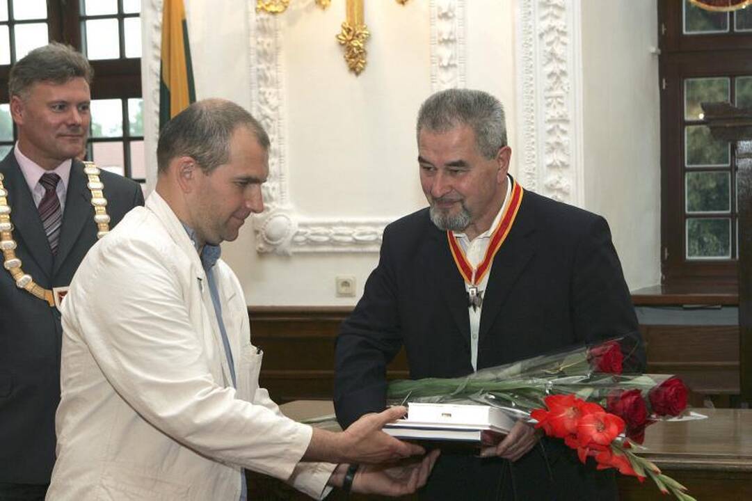 Kauno rotušėje įteikti Santakos garbės ženklai