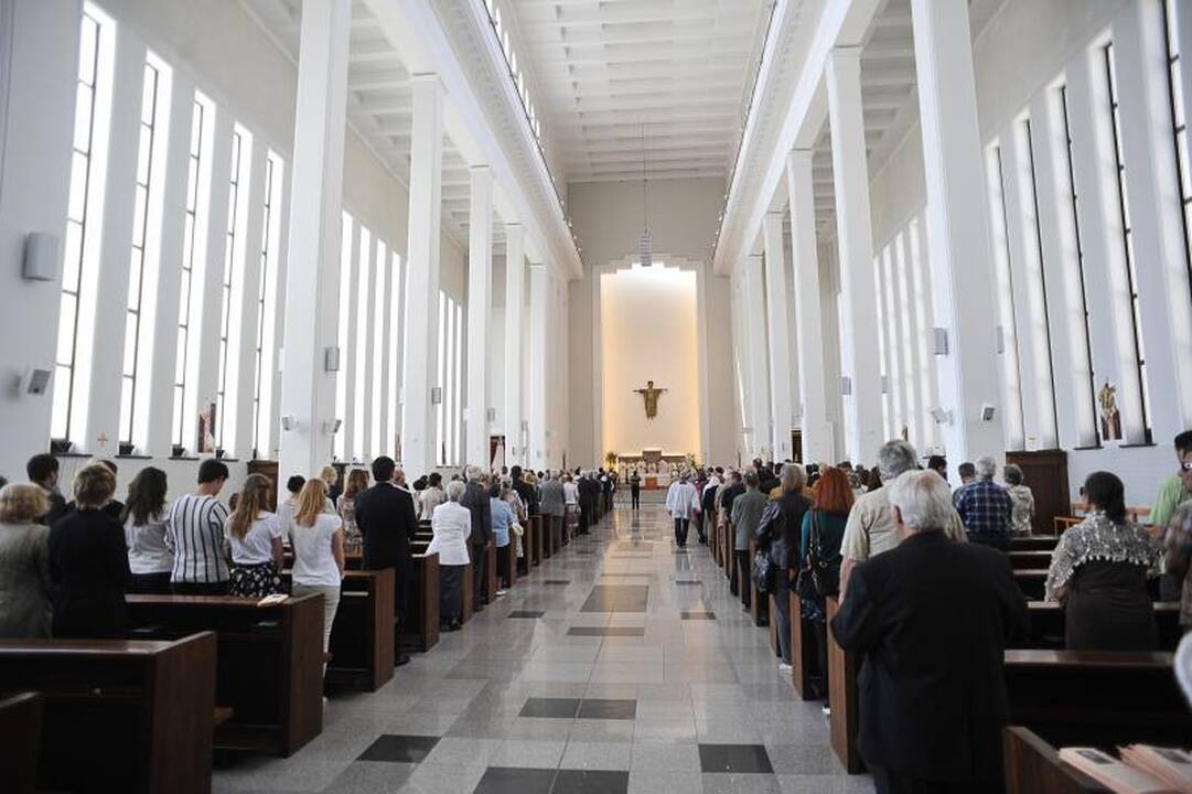 J.Brazaičio palaikų perlaidojime dabartinių šalies vadovų nebuvo