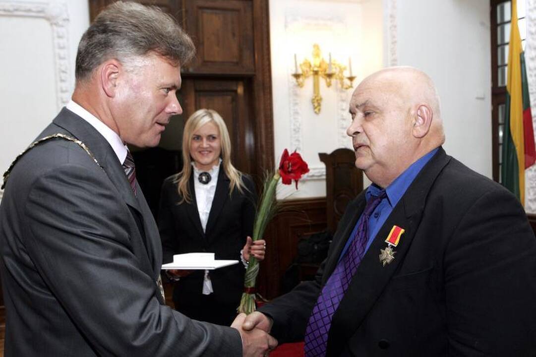 Kauno rotušėje įteikti Santakos garbės ženklai