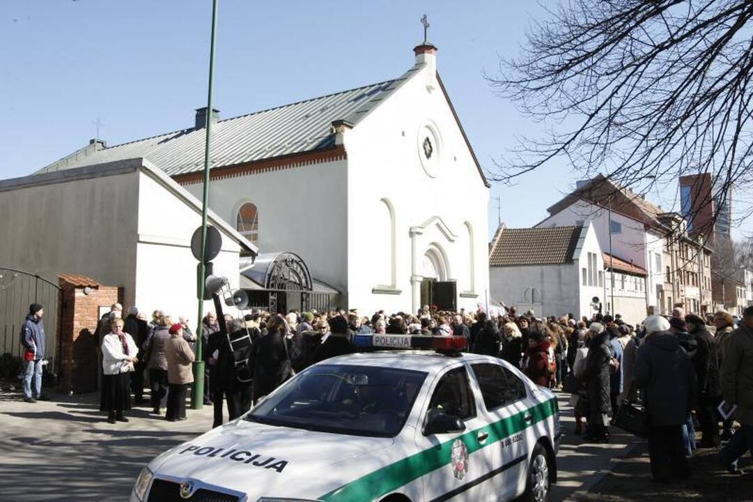 Keli tūkstančiai klaipėdiečių pakartojo Kryžiaus kelią