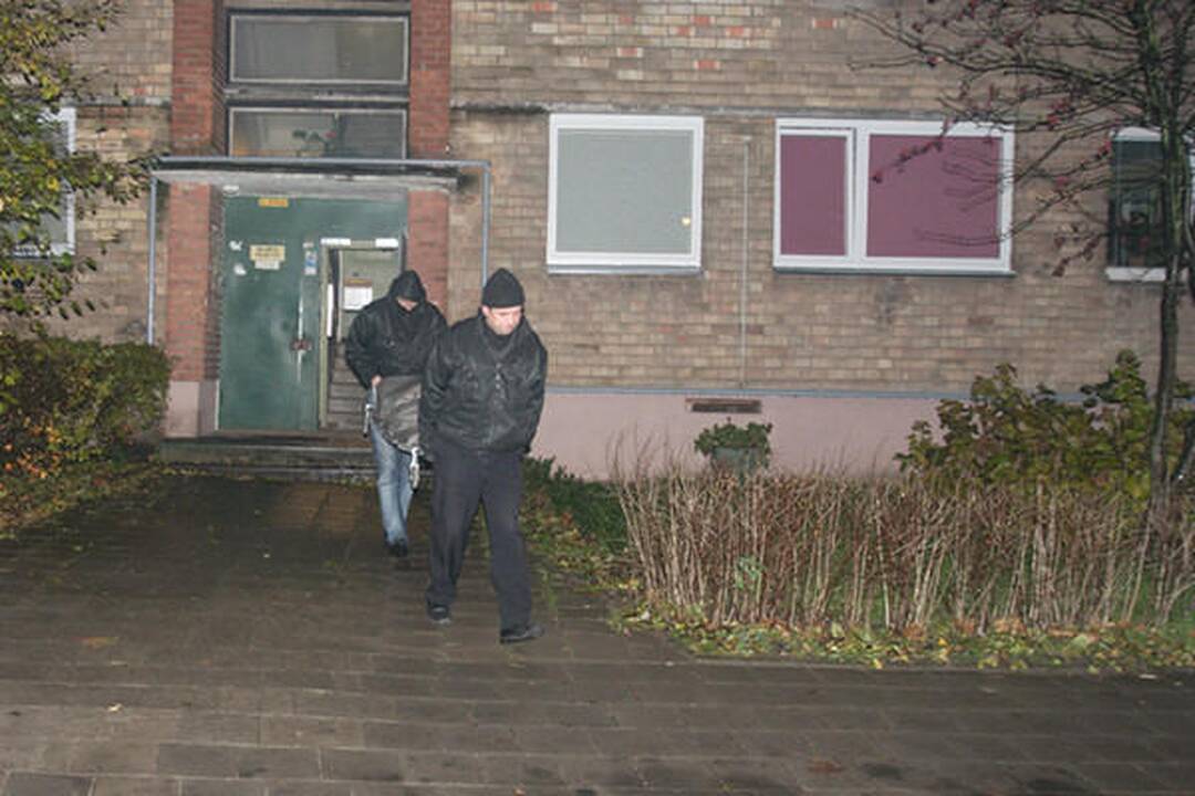 Į galvą tėvą nušovęs vilnietis pasidavė policijai
