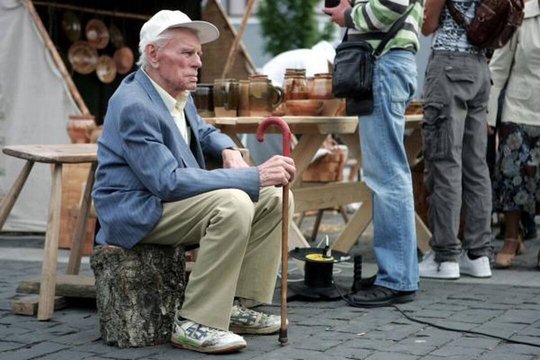 Rotušės aikštėje įsikūrė auksakaliai, puodžiai ir audėjos