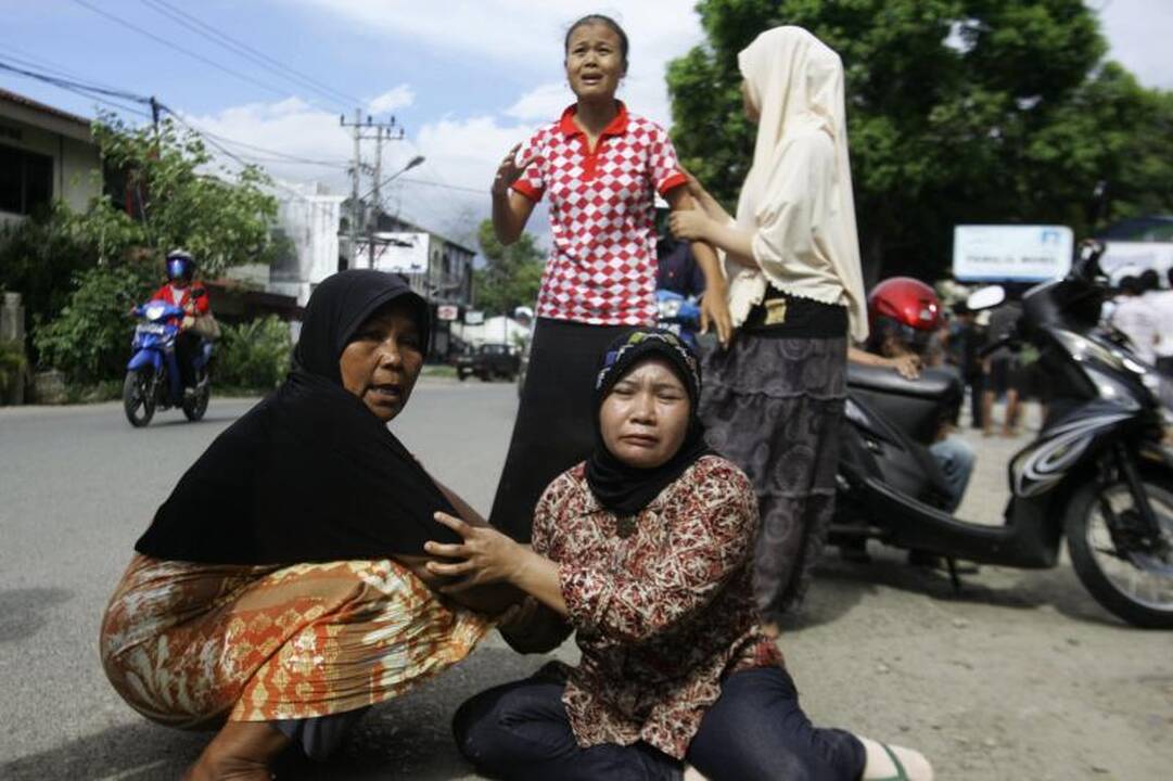Per žemės drebėjimus Indonezijoje mirė penki žmonės