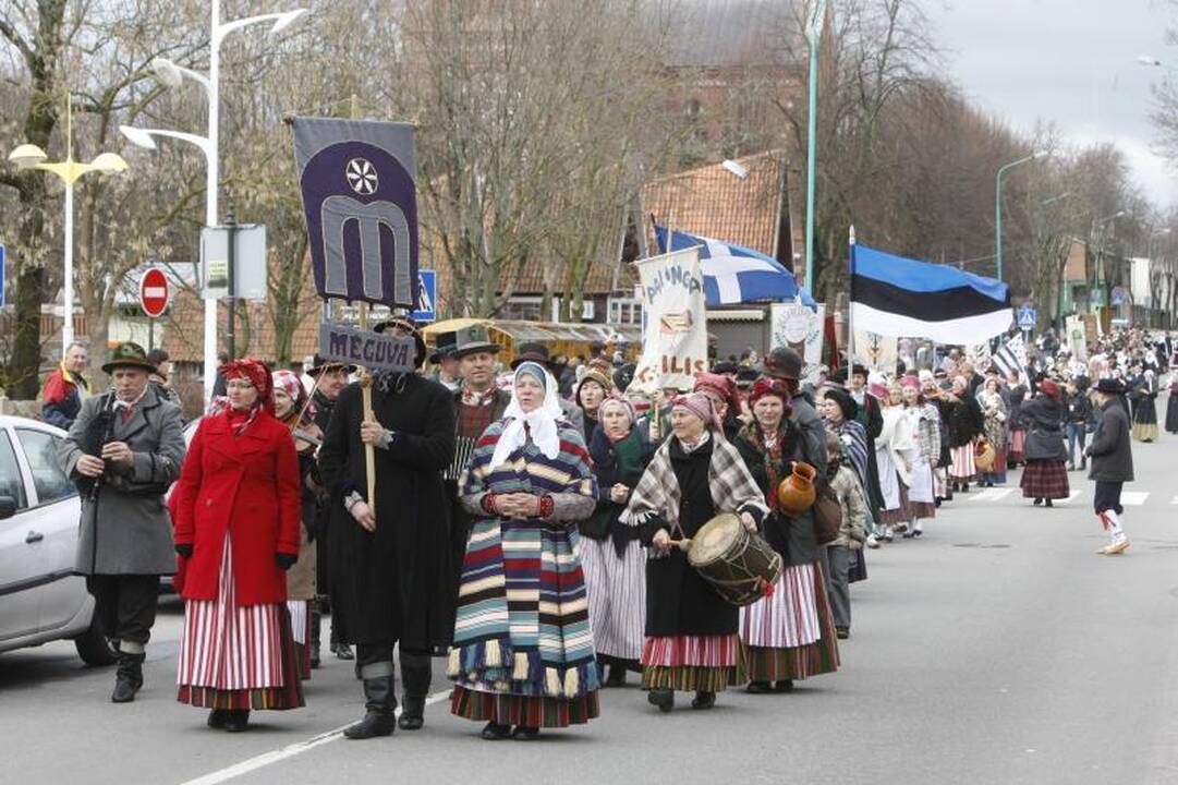 Palangoje į Jurginių linksmybes įsuko folkloro ansambliai