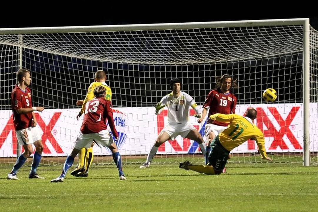 Euro2012 atranką lietuviai baigė eiliniu pralaimėjimu