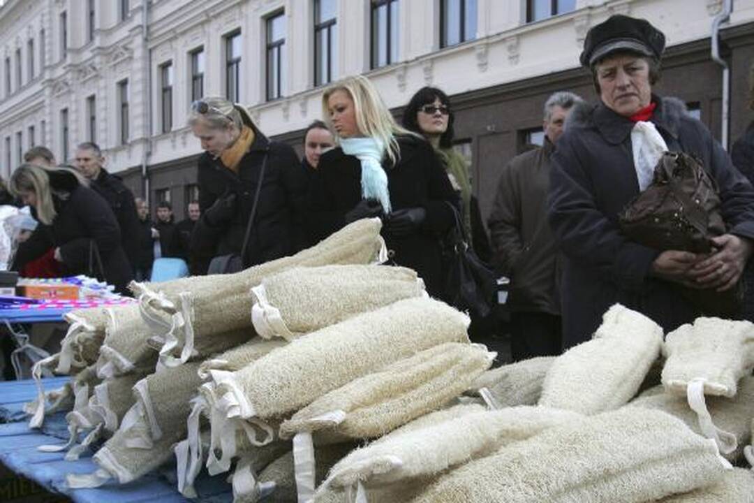 Pirkinių krepšiai Kaziuke vis dar kuklūs