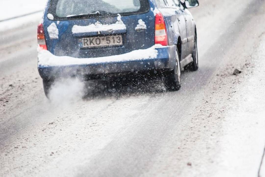 Valdininkas: nėra prasmės valyti gatvių, kai sninga!