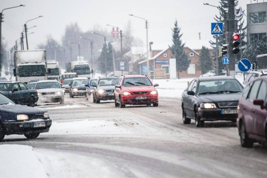 Valdininkas: nėra prasmės valyti gatvių, kai sninga!