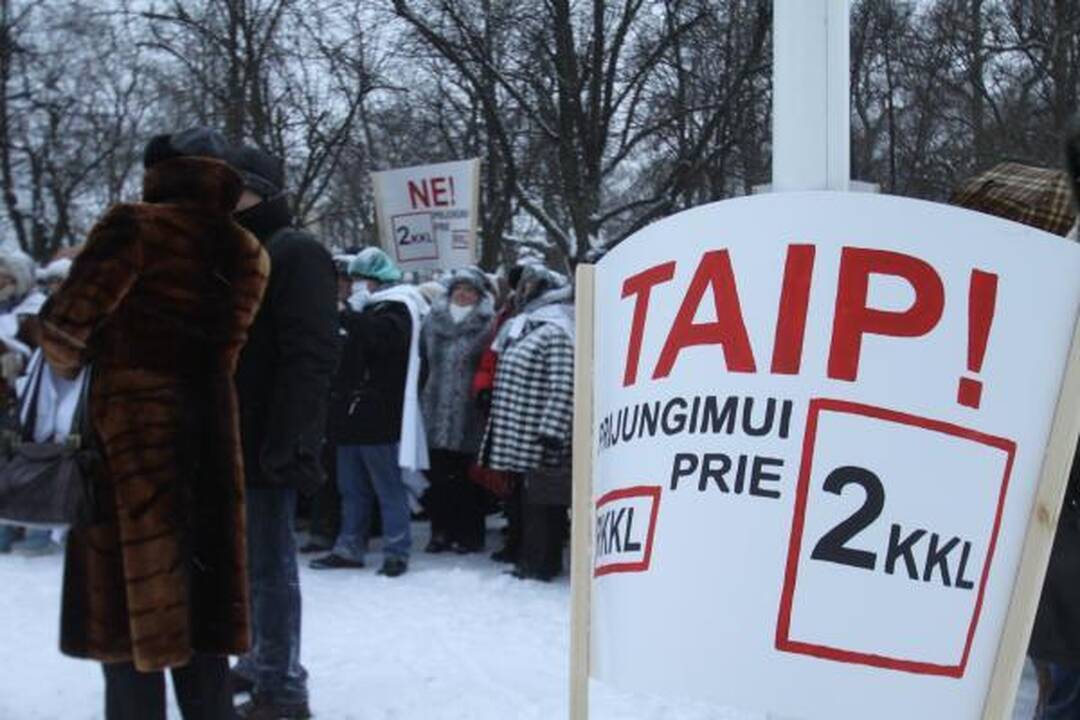 Medikai vėl protestavo prieš ligoninių sujungimą