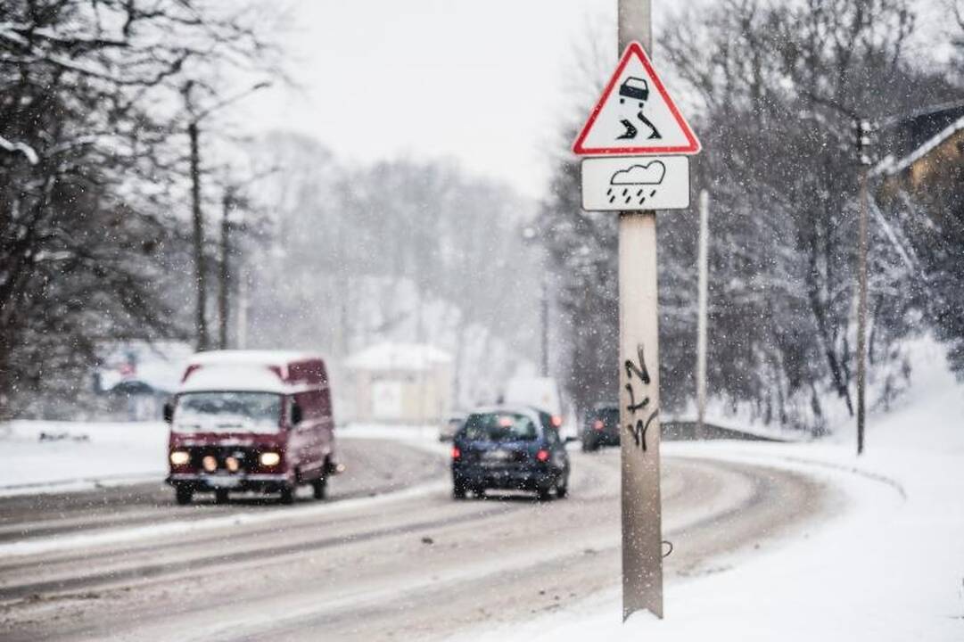 Valdininkas: nėra prasmės valyti gatvių, kai sninga!